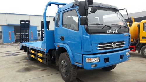 東風(fēng)多利卡D8國(guó)五平板運(yùn)輸車(chē)