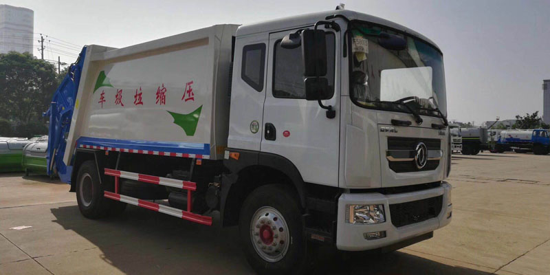 1528422602985647.jpg 東風(fēng)多利卡D9壓縮垃圾車(chē)4.jpg