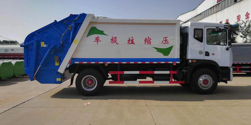 1528422584540496.jpg 東風(fēng)多利卡D9壓縮垃圾車(chē)3.jpg