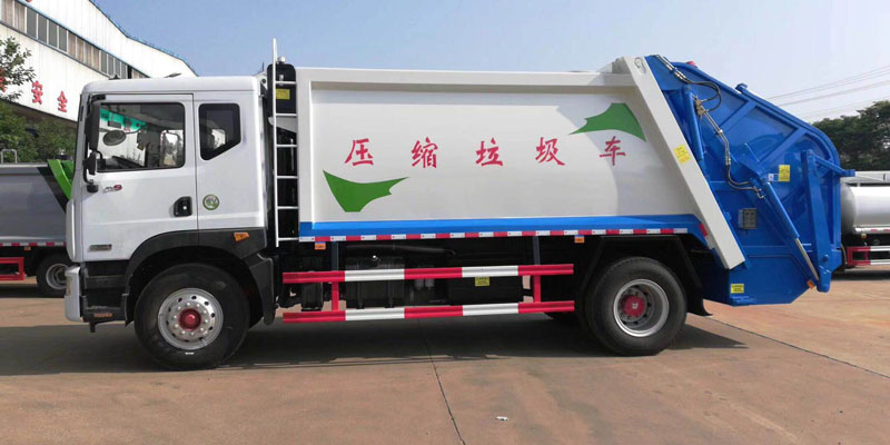 1528422558703226.jpg 東風(fēng)多利卡D9壓縮垃圾車(chē)1.jpg