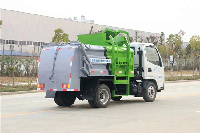 凱馬餐廚垃圾車(chē).jpg